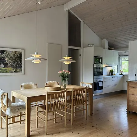 Lovely By The North Sea Feriehus